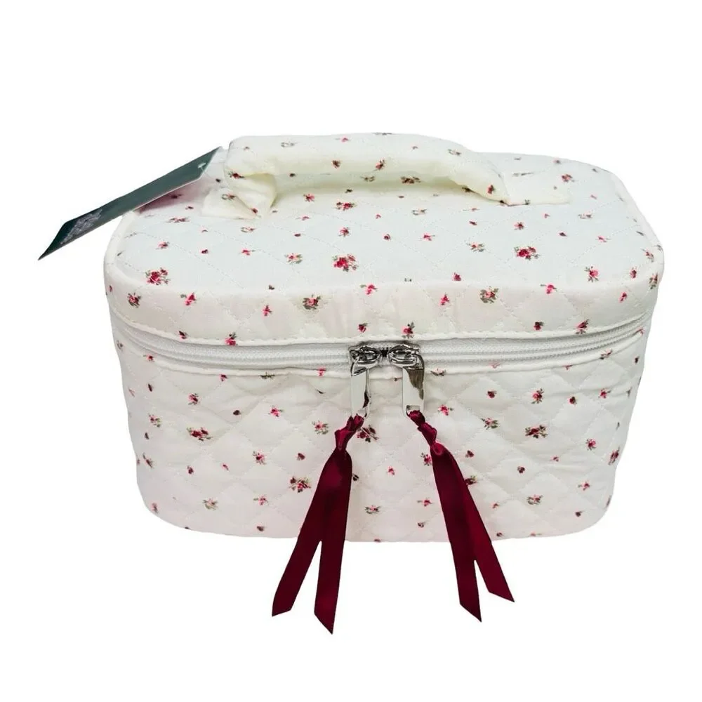 Wild Fable Vanity Top Handle Zip Around Quilted Floral / Rosebud Cosmetics Bag